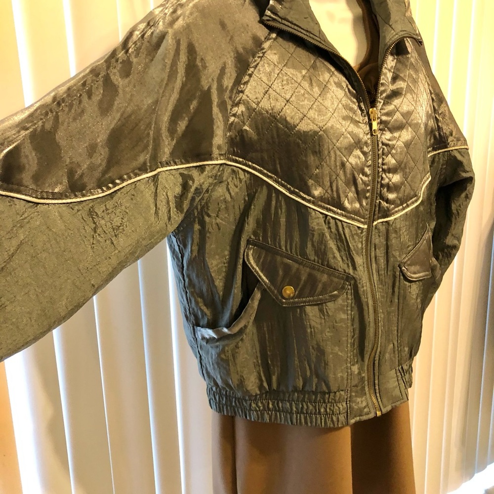 Active Frontier zip front windbreaker